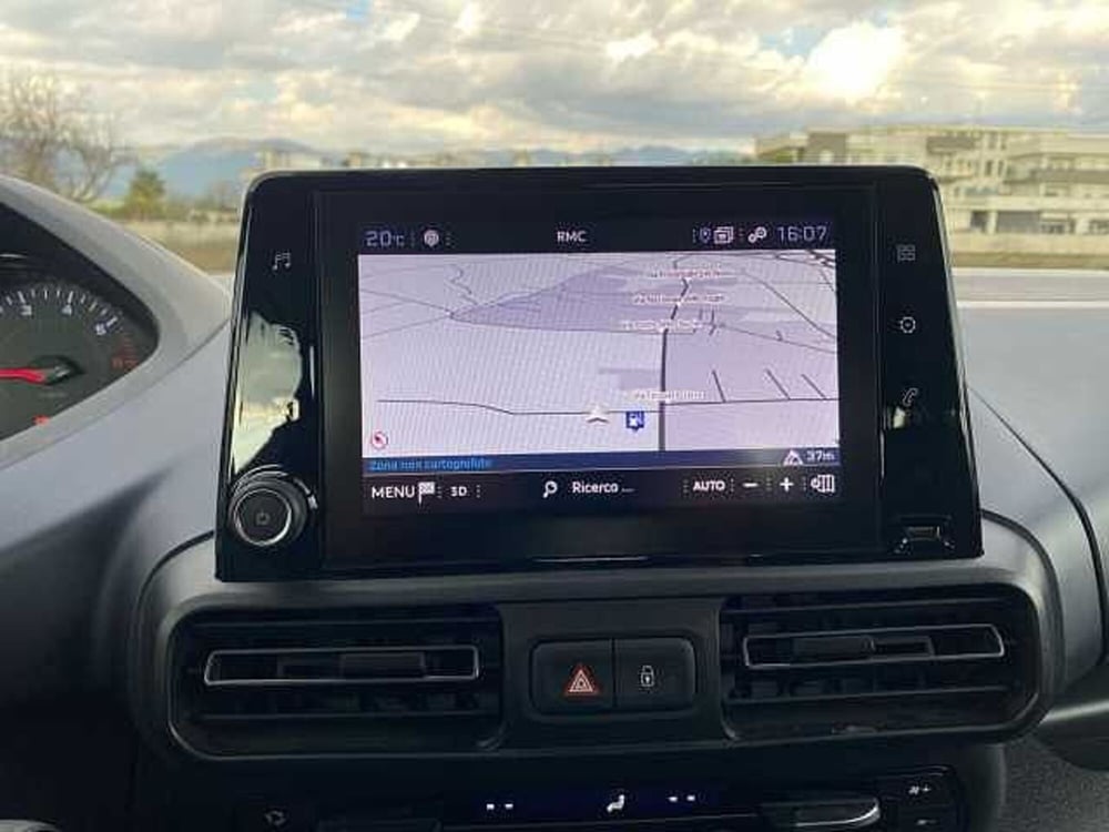 Peugeot Rifter usata a Napoli (19)