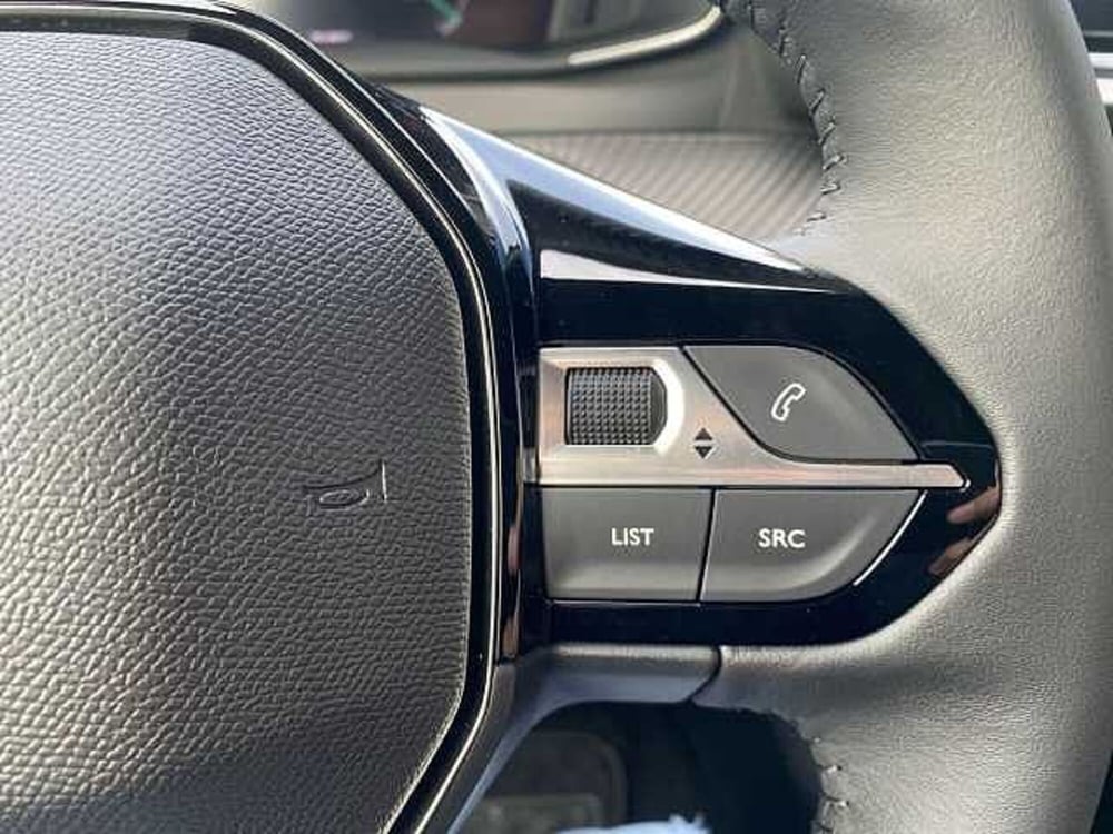Peugeot 2008 nuova a Napoli (17)