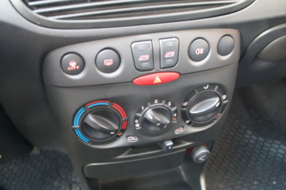 Fiat Punto usata a Pordenone (14)
