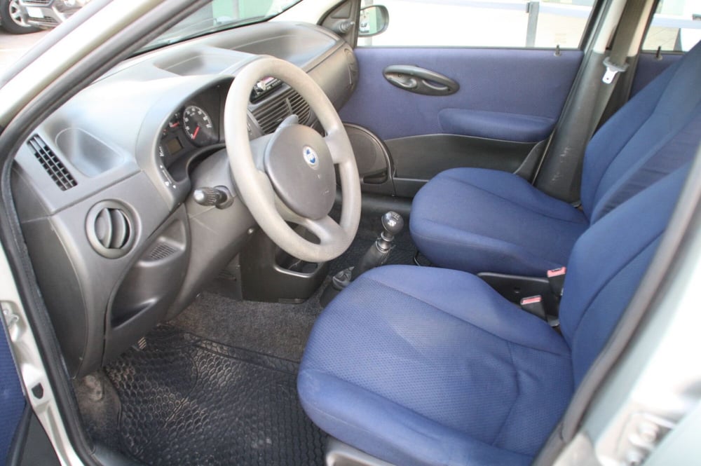 Fiat Punto usata a Pordenone (9)
