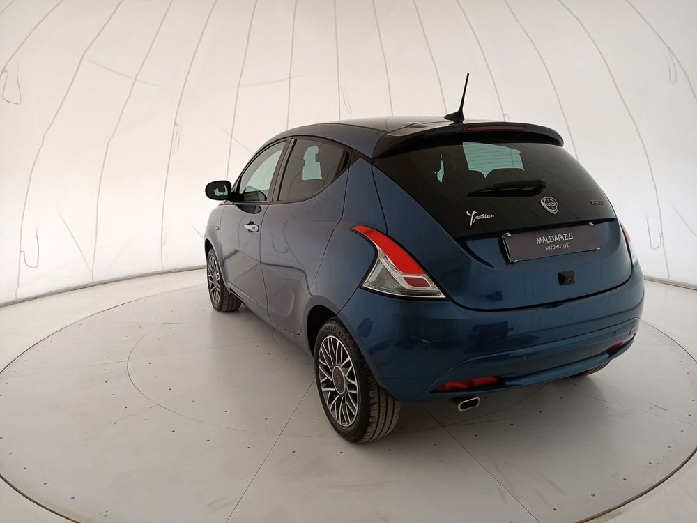 Lancia Ypsilon usata a Bari (4)