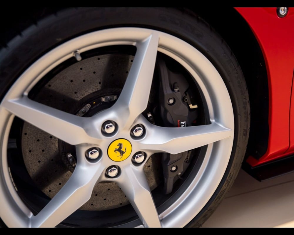 Ferrari F8 Coupé usata a Bologna (12)