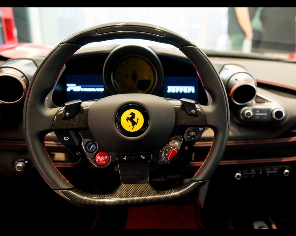 Ferrari F8 Coupé usata a Bologna (16)