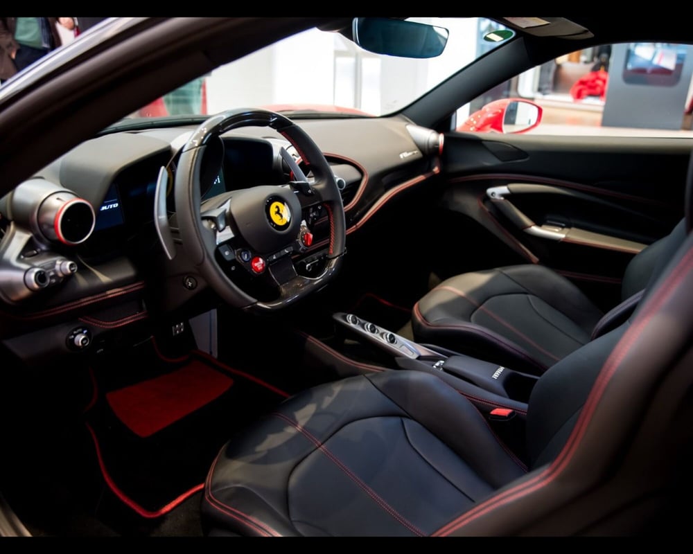 Ferrari F8 Coupé usata a Bologna (5)
