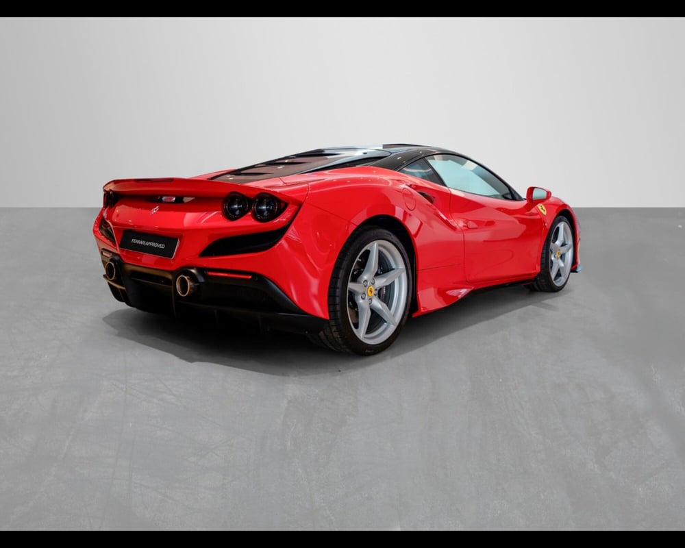 Ferrari F8 Coupé usata a Bologna (9)