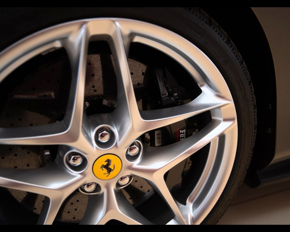 Ferrari Roma Spider usata a Modena (12)