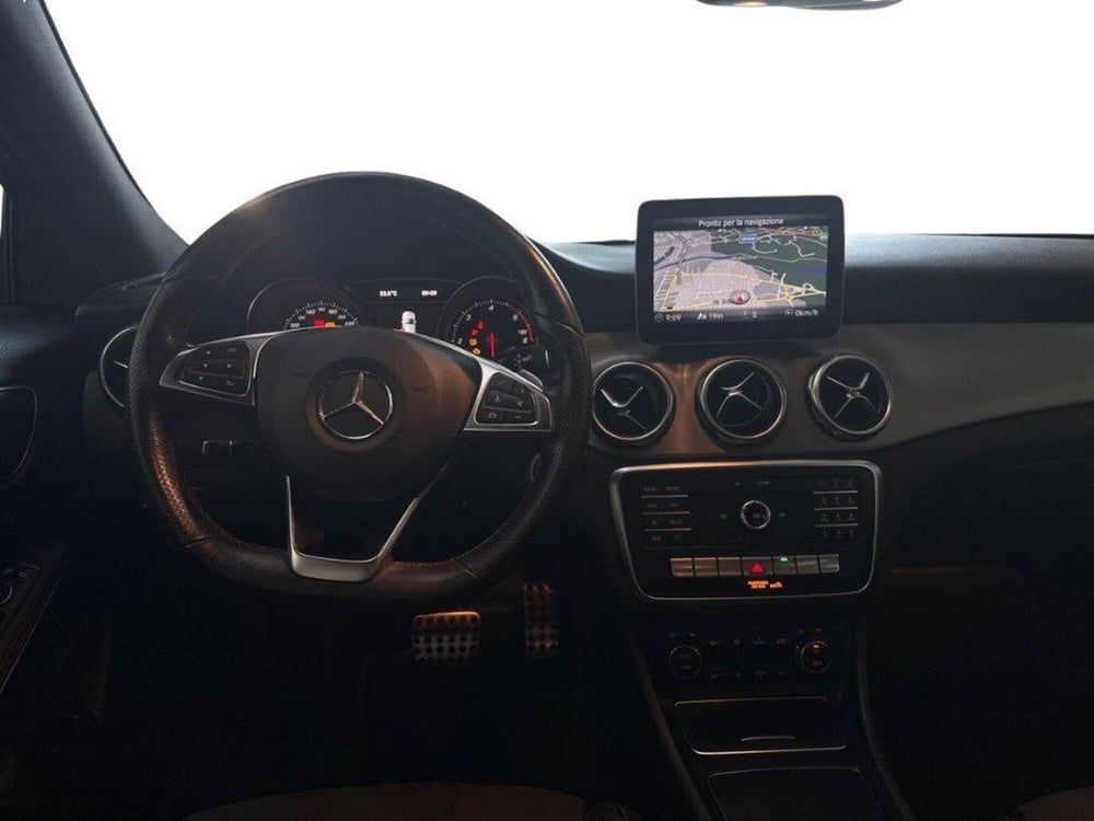 Mercedes-Benz GLA SUV usata a Rimini (11)