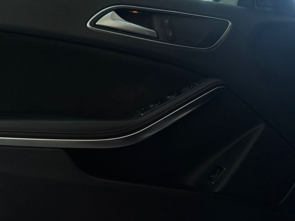 Mercedes-Benz GLA SUV usata a Rimini (17)