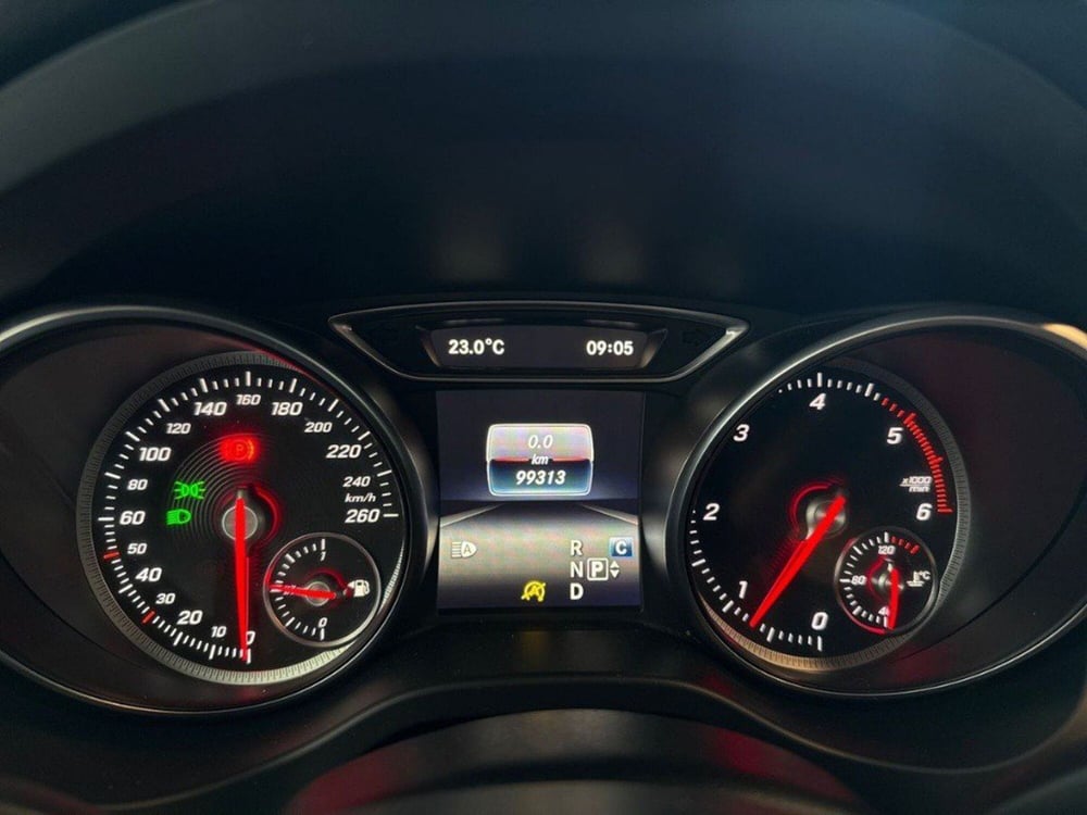 Mercedes-Benz GLA SUV usata a Rimini (9)