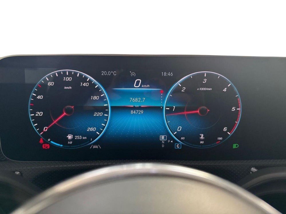 Mercedes-Benz CLA Shooting Brake usata a Rimini (9)