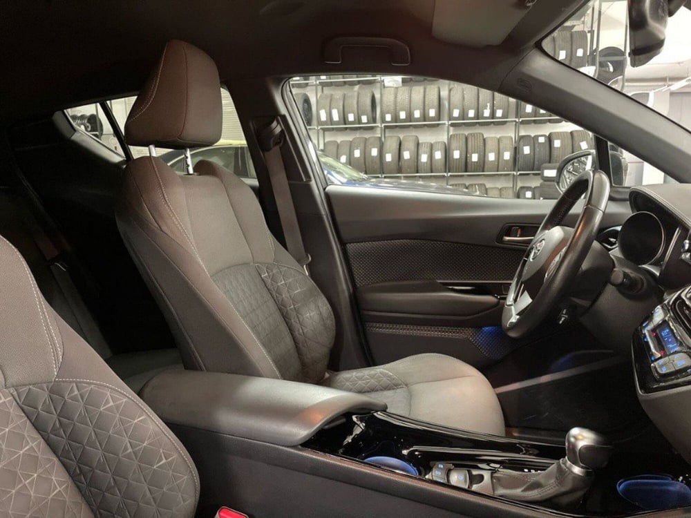 Toyota Toyota C-HR usata a Macerata (14)