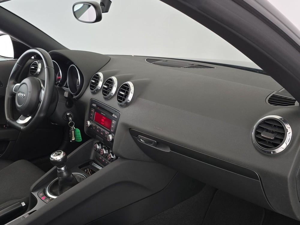 Audi TT Cabrio usata a Asti (13)