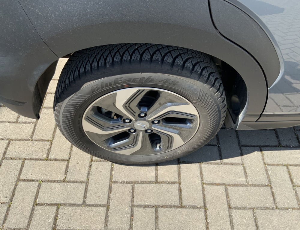 Hyundai Kona usata a Perugia (8)