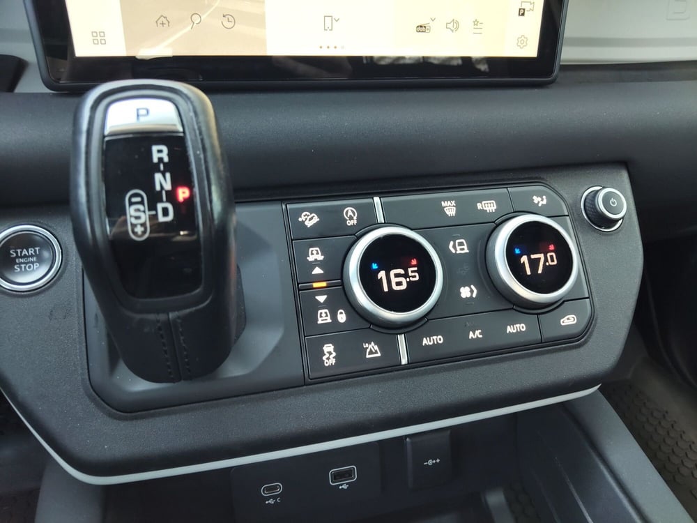 Land Rover Defender usata a Modena (12)