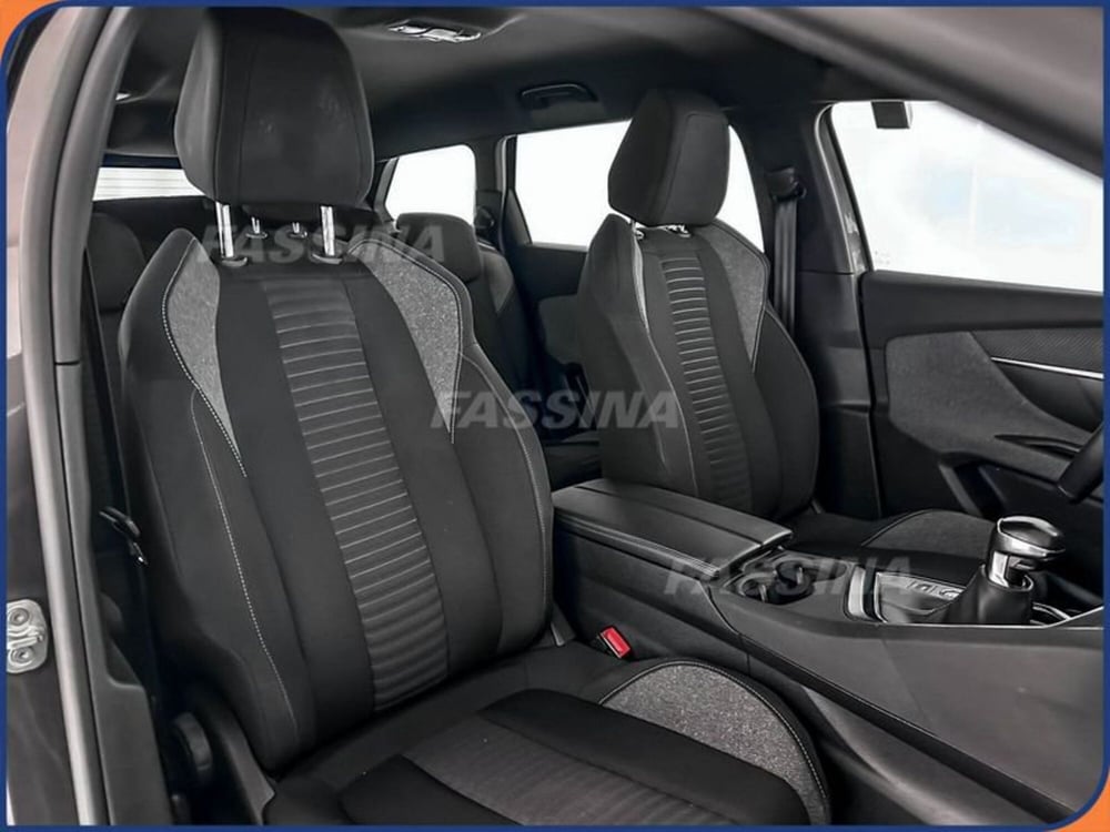 Peugeot 5008 usata a Milano (13)
