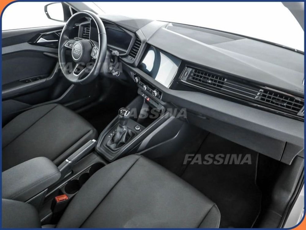 Audi A1 allstreet usata a Milano (14)