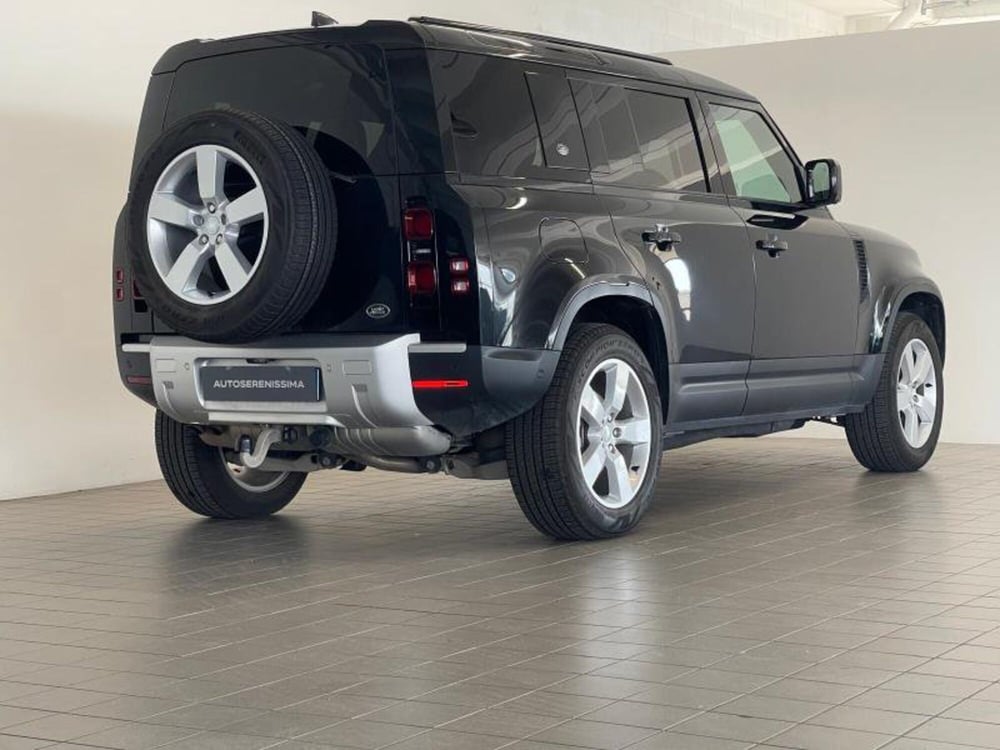 Land Rover Defender usata a Venezia (2)
