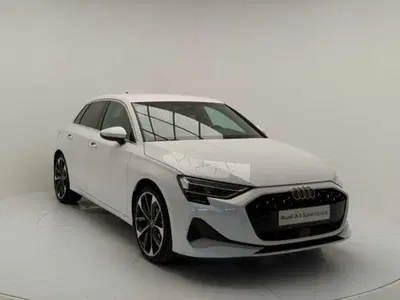 Audi A3 Sportback 35 TFSI S line edition nuova a Pratola Serra