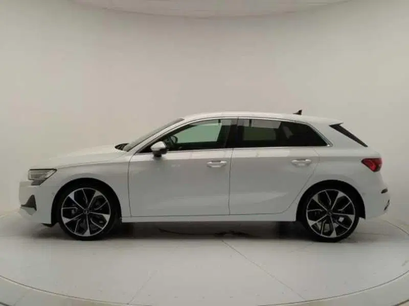 Audi A3 Sportback nuova a Avellino (4)