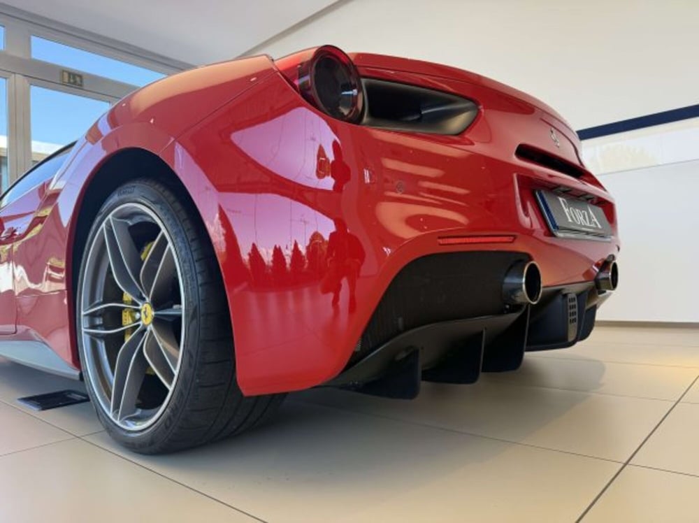 Ferrari 488 Coupé usata a Torino (12)