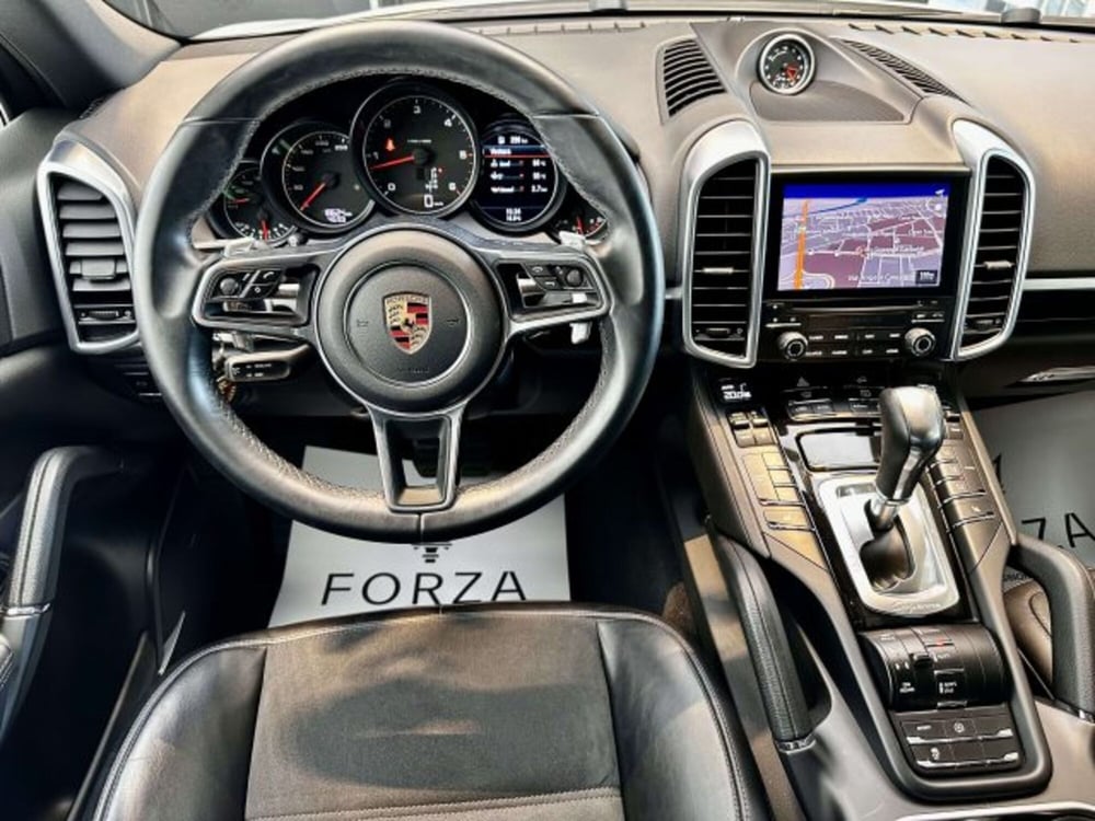 Porsche Cayenne usata a Torino (14)