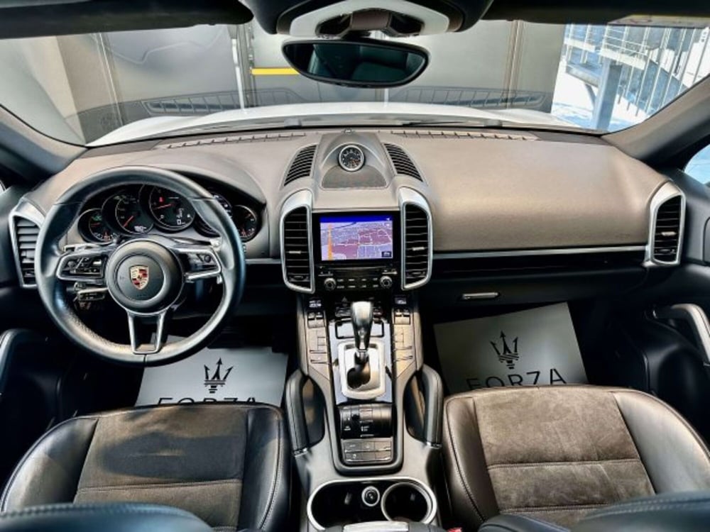 Porsche Cayenne usata a Torino (15)