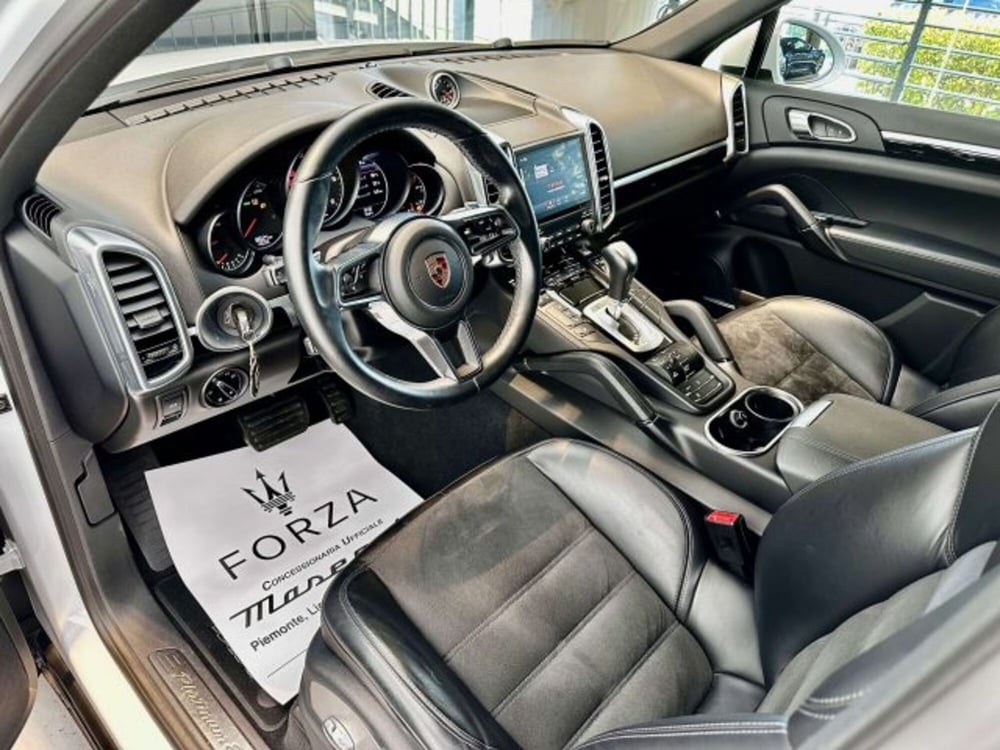 Porsche Cayenne usata a Torino (9)