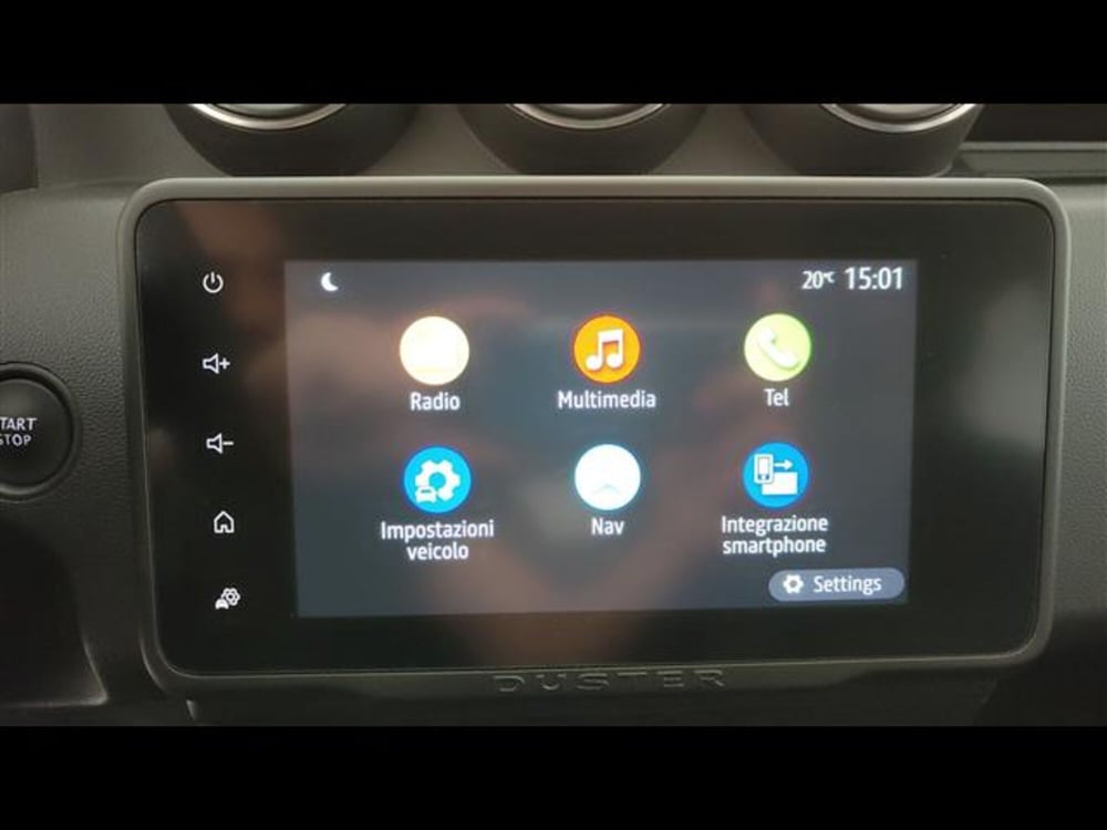 Dacia Duster usata a Milano (12)