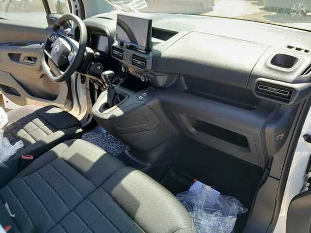 Citroen Berlingo nuova a Lecce (10)