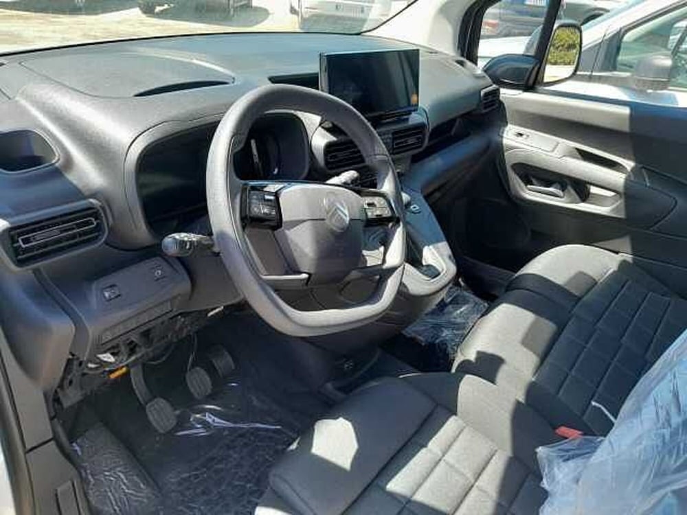 Citroen Berlingo nuova a Lecce (14)