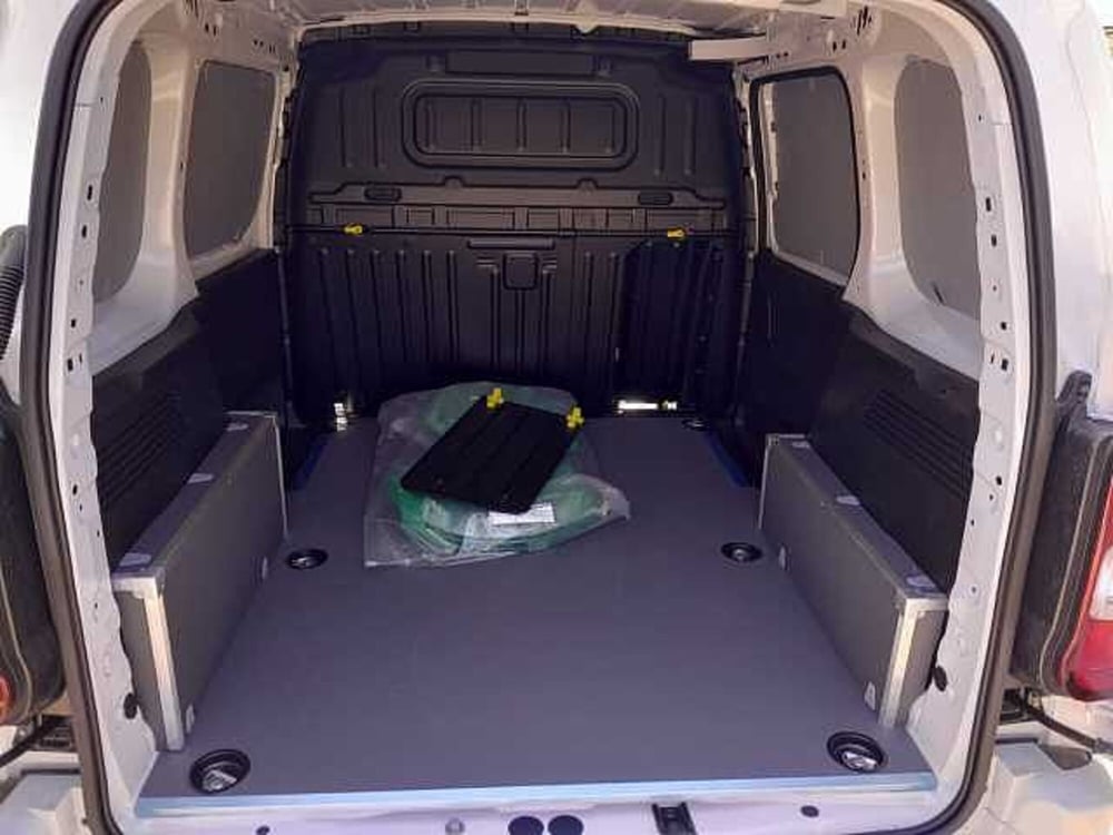 Citroen Berlingo nuova a Lecce (17)