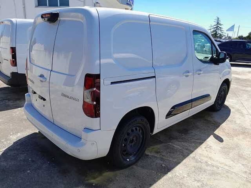 Citroen Berlingo nuova a Lecce (9)