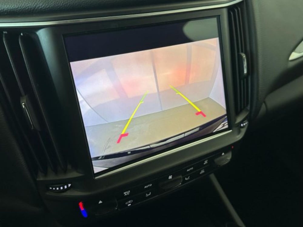 Maserati Levante usata a Modena (10)