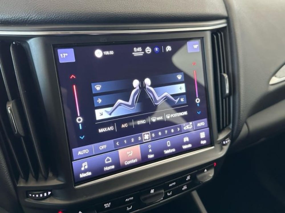 Maserati Levante usata a Modena (11)