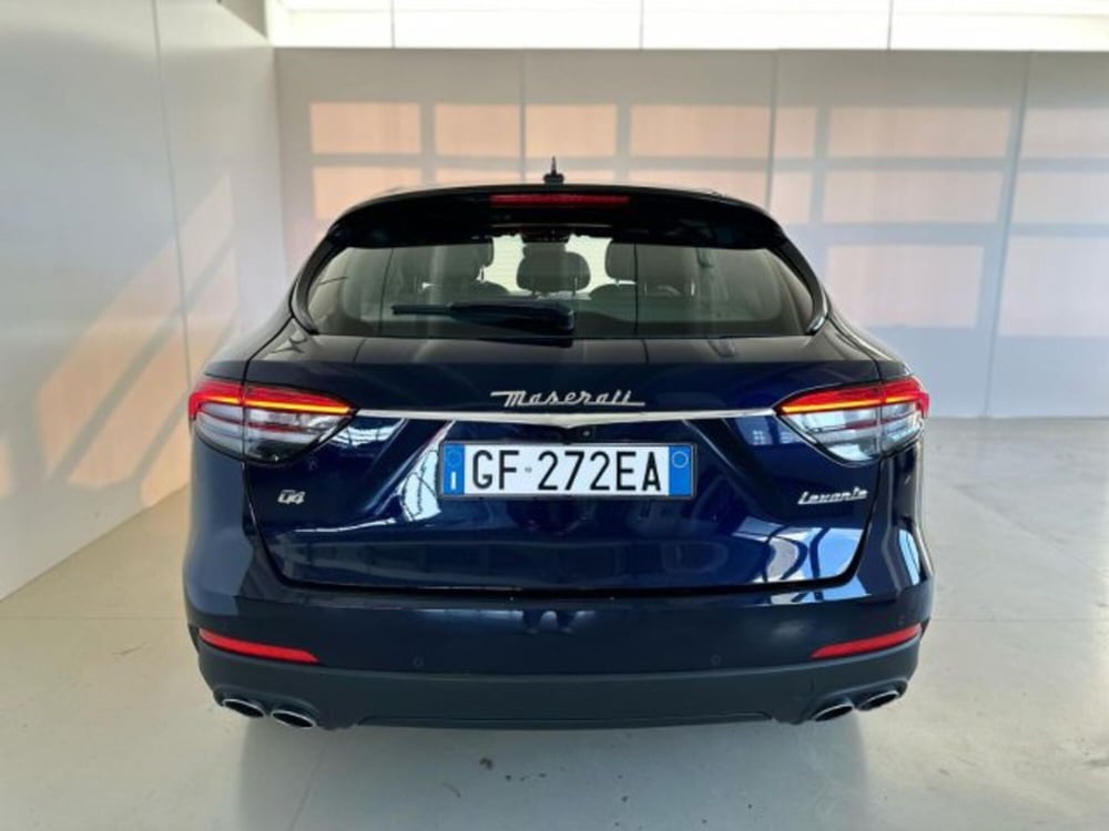 Maserati Levante usata a Modena (12)