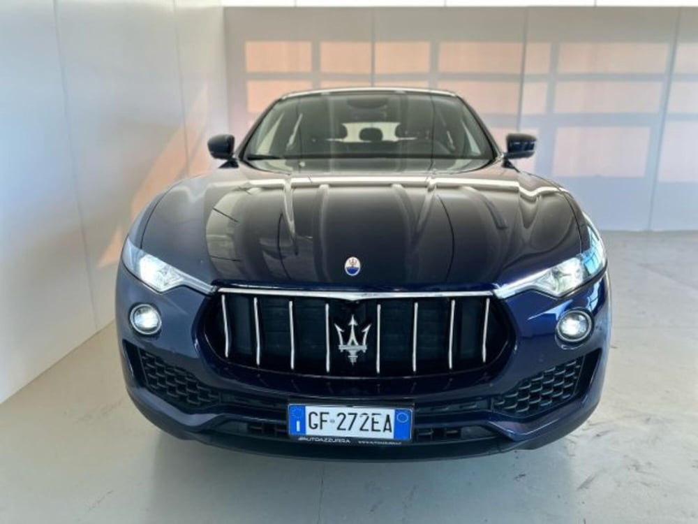 Maserati Levante usata a Modena (13)