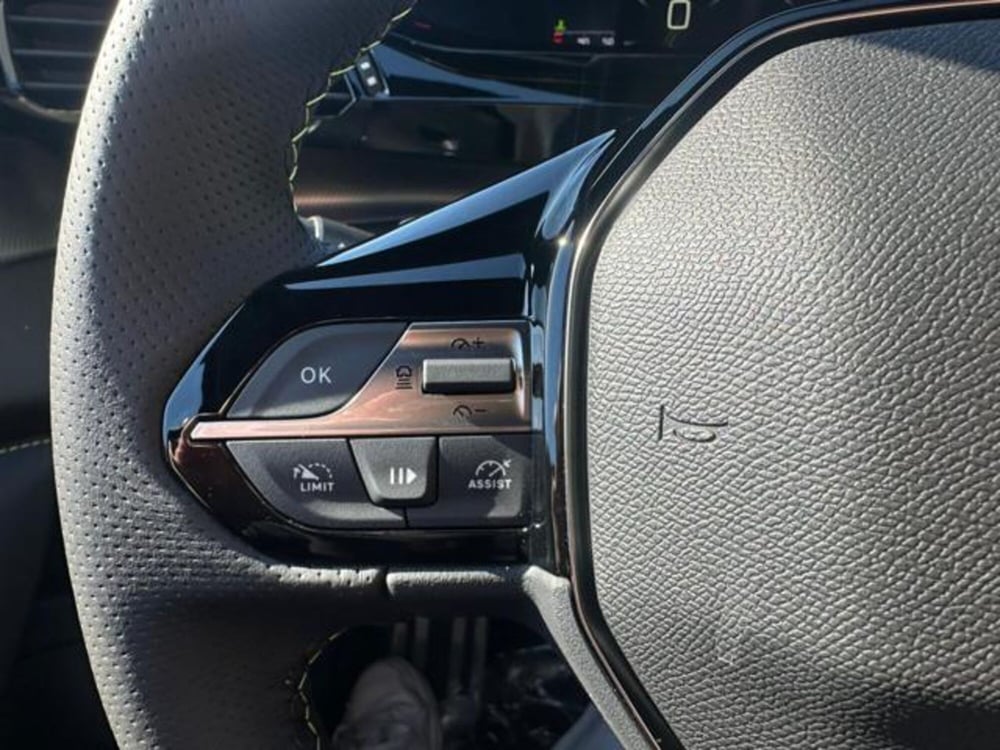 Peugeot 308 SW nuova a Salerno (18)