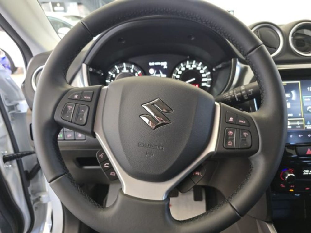 Suzuki Vitara nuova a Reggio Emilia (17)