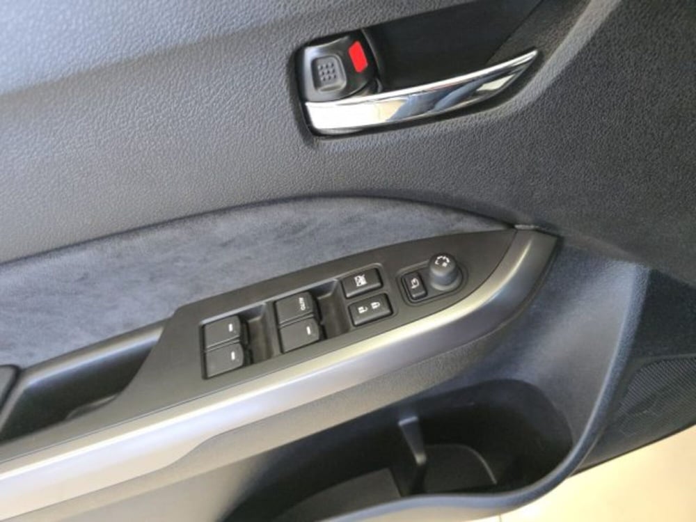 Suzuki Vitara nuova a Reggio Emilia (18)