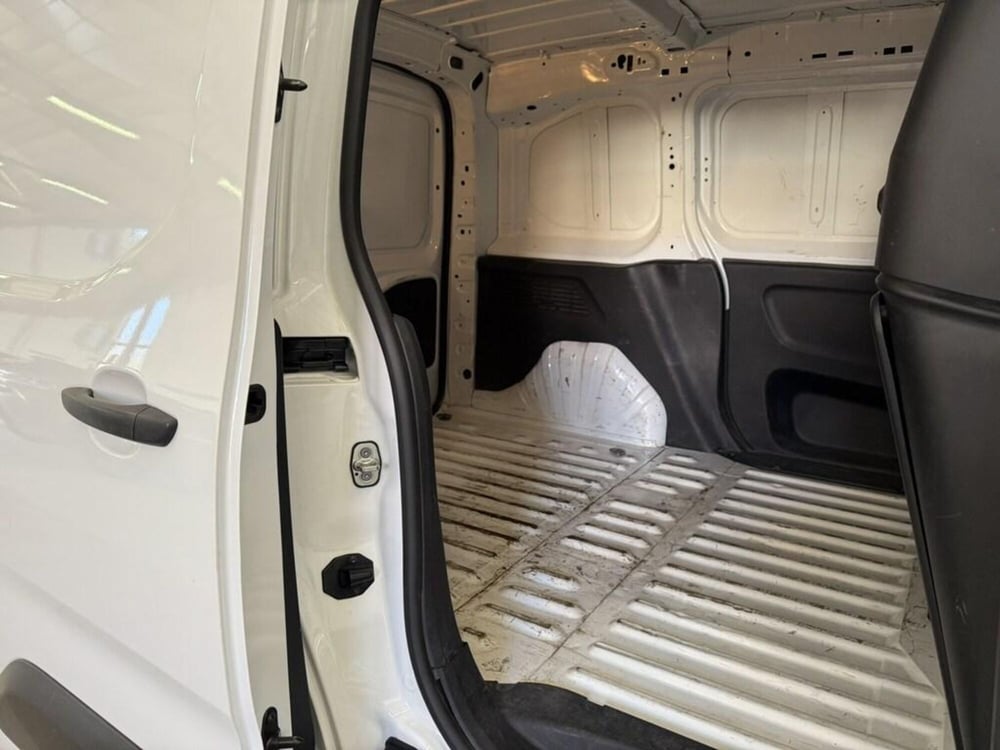Toyota Proace City Furgone usata a Monza e Brianza (10)
