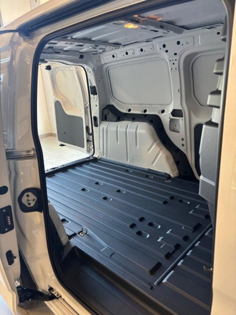 Volkswagen Veicoli Commerciali Caddy nuova a Cuneo (14)