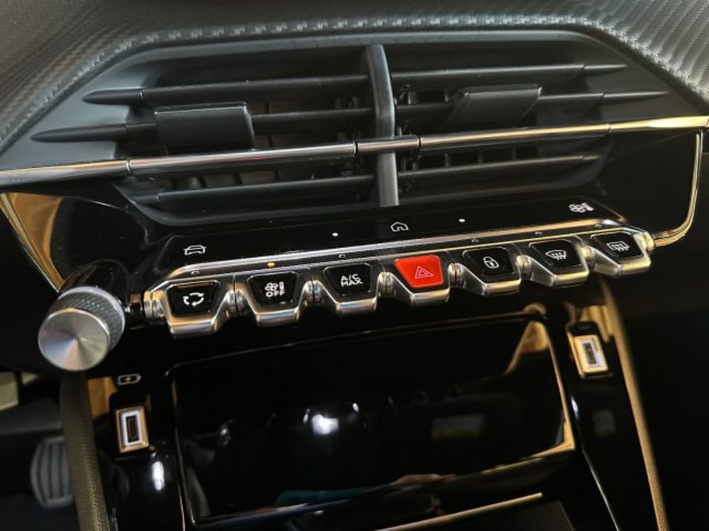 Peugeot 2008 usata a Vicenza (12)