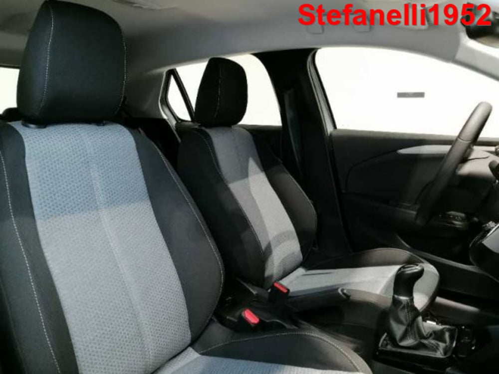 Opel Corsa nuova a Bologna (16)