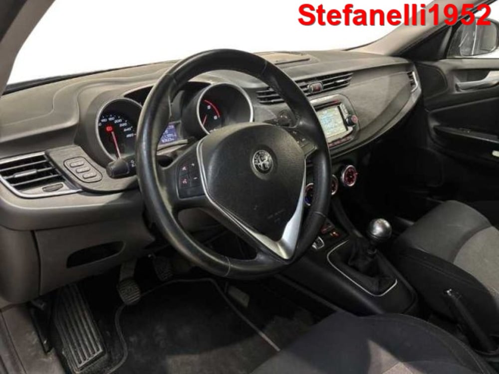 Alfa Romeo Giulietta usata a Bologna (11)