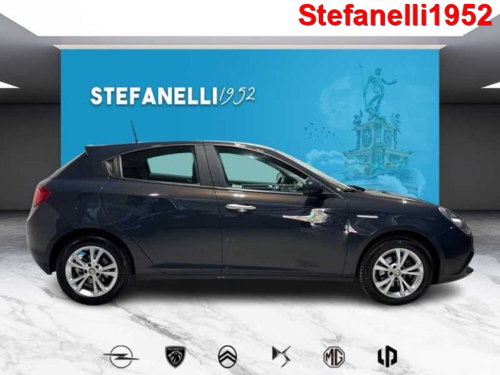 Alfa Romeo Giulietta usata a Bologna (3)