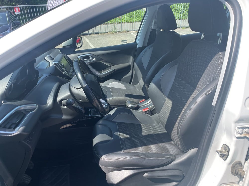 Peugeot 2008 usata a Piacenza (13)