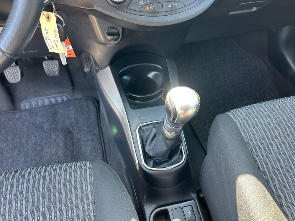 Toyota Yaris usata a Piacenza (13)