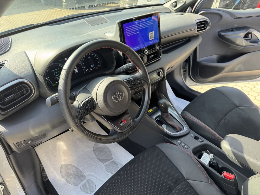 Toyota Yaris GR Sport usata a Como (11)