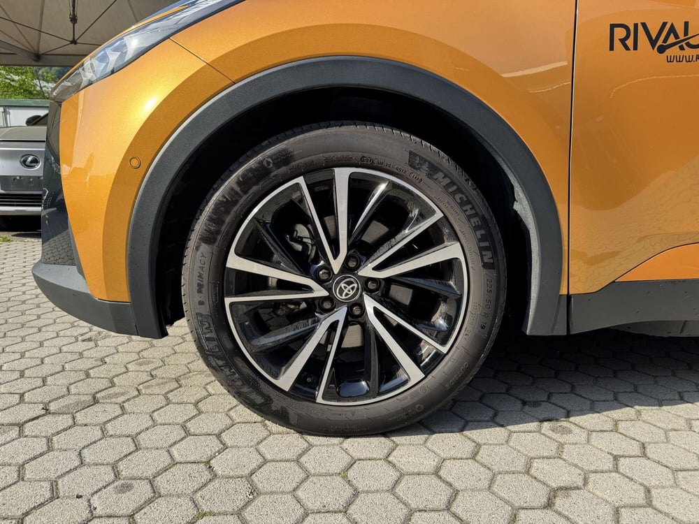 Toyota Toyota C-HR usata a Como (13)