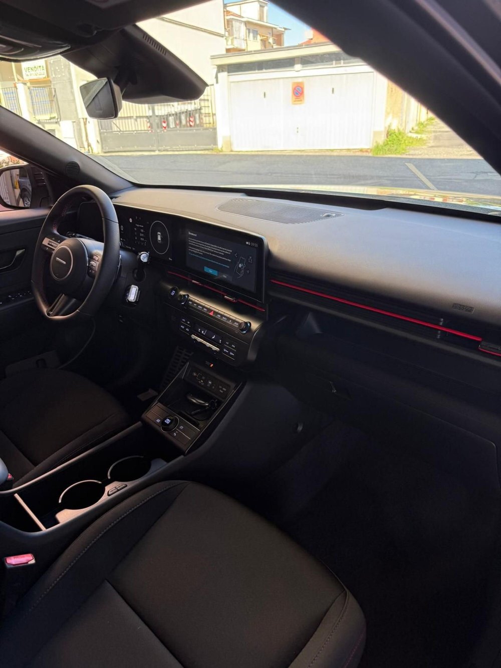 Hyundai Kona nuova a Torino (15)